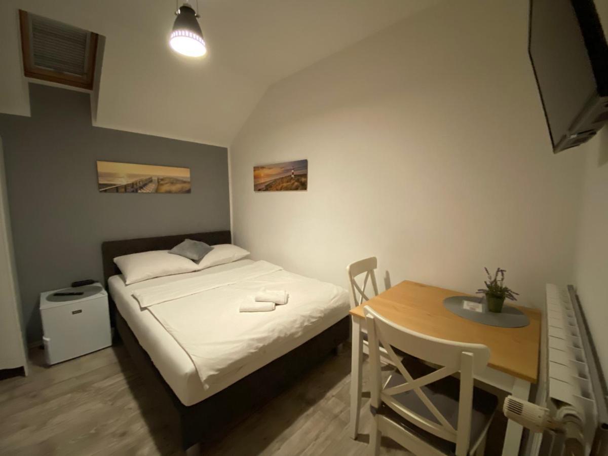 Guest House Lucija Buzin Eksteriør billede